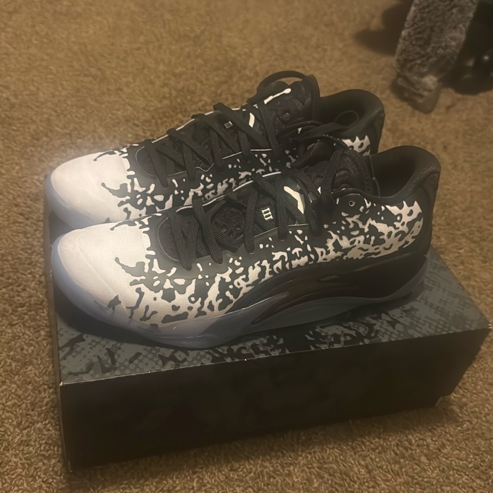 Gently worn Zion III Jordan